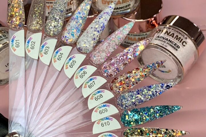 Valentine Glitter Acrylic Powder: Who Should Buy It