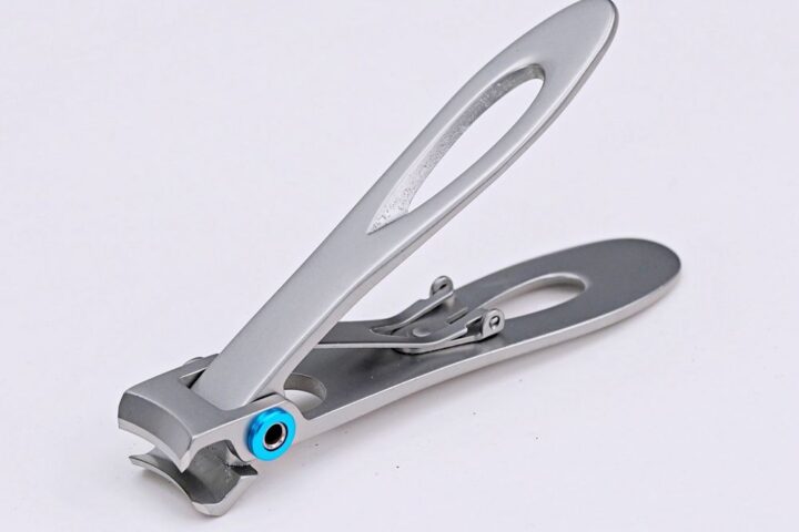 Wide Jaw Nail Clippers — Cut Thick and Tough Nails